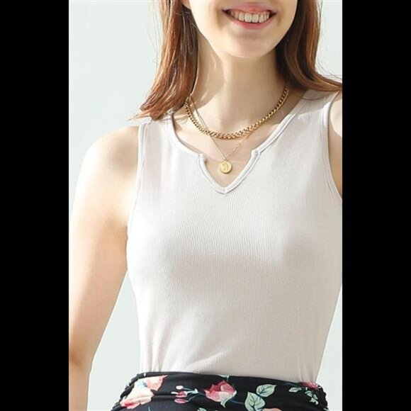 Ninexis Notched Rib Knit Tank - Picture 3 of 12